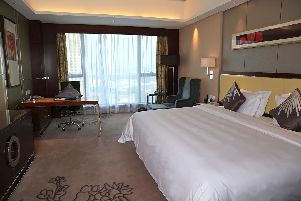 Guangzhou Changfeng Gloria Plaza Hotel Kamer foto